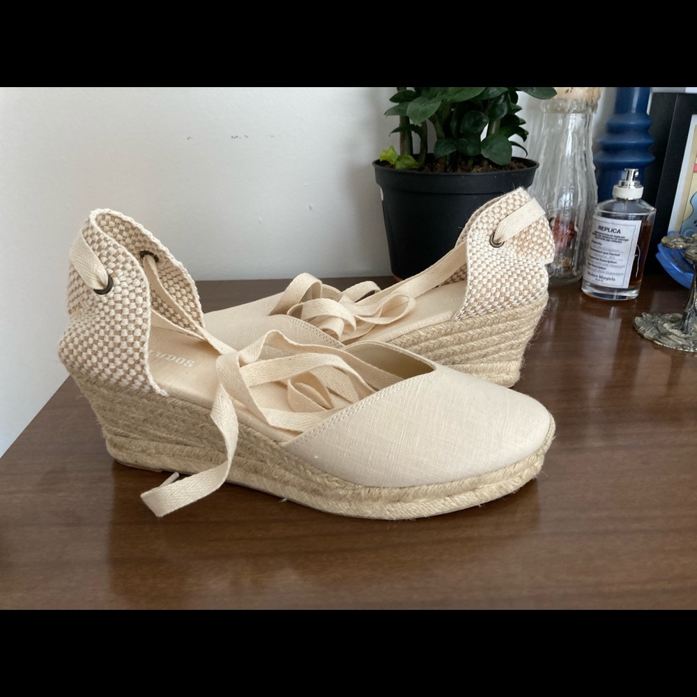Soludos Lyon 2.75” wedge